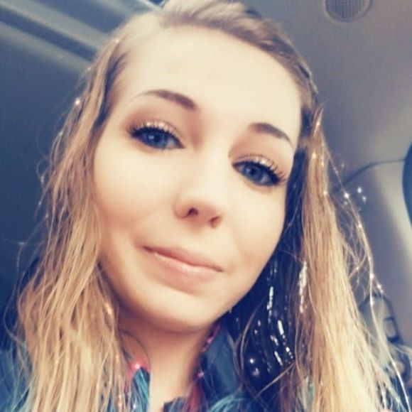 Meet your Posher, Ashley - Picture 1 of 1